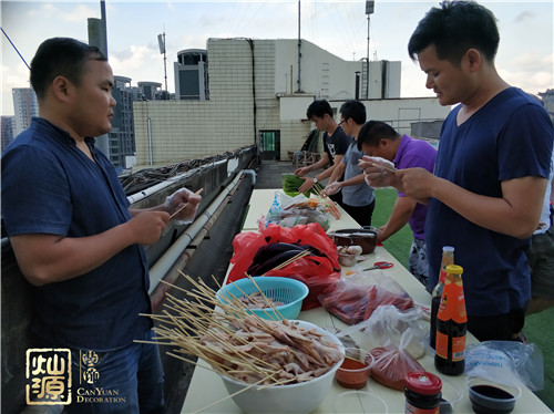 南寧裝飾公司-燦源裝飾員工生日party 南寧裝飾公司-燦源裝飾員工生日party